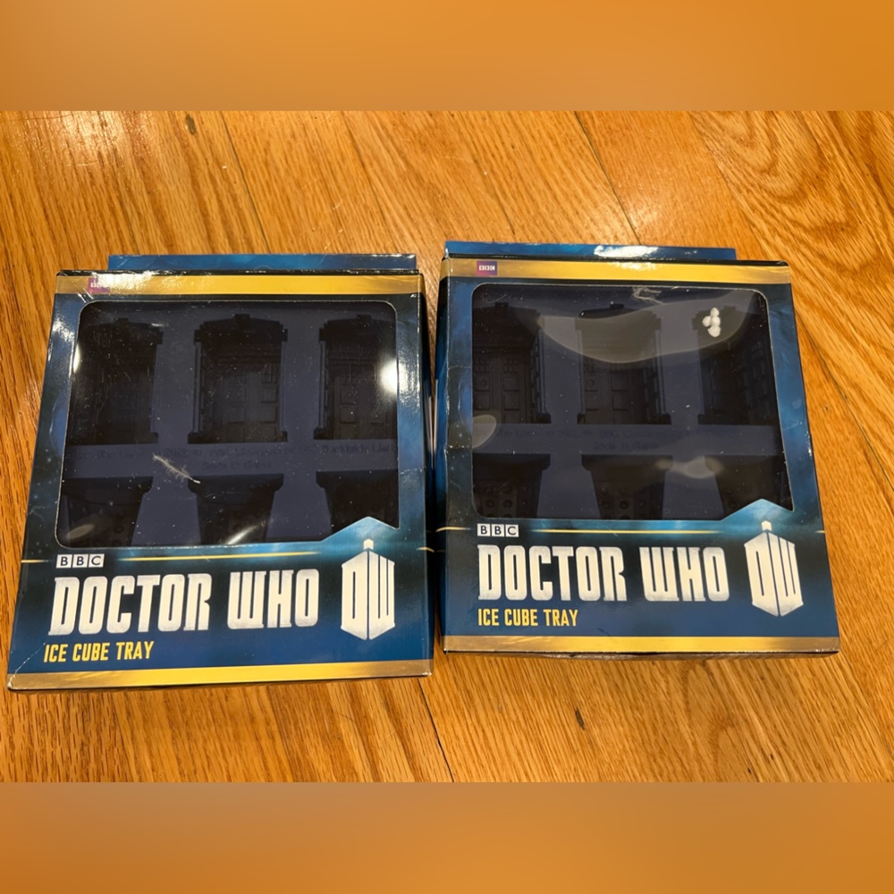 Dr who ice cube trays